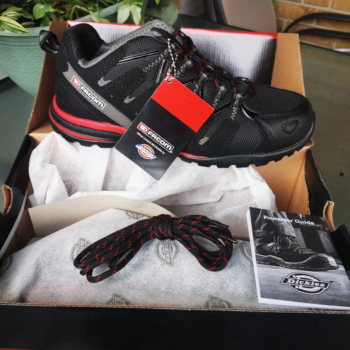 Facom VP.TREK-40 Safety Footwear dickies image indicator(2)