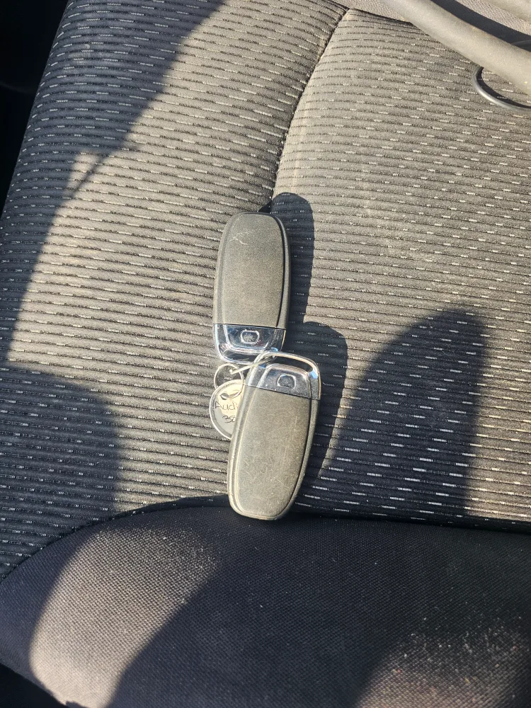 Audi Car Key Fobs image indicator(2)
