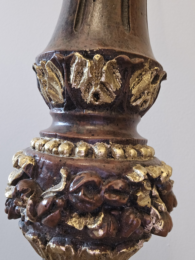 Vintage Revival Style Gold Accented Lamp - photo 2