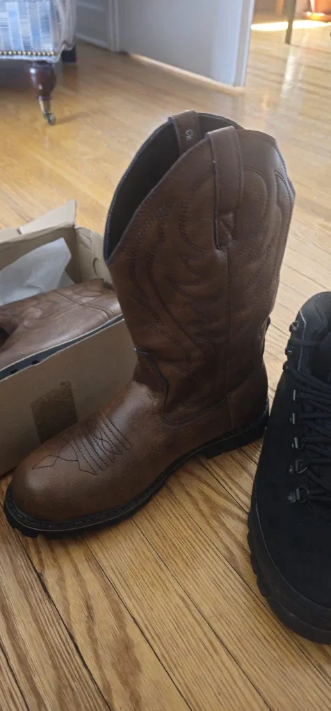 Timberland Boot size UK 7 & Brown Full Boot size 39 image indicator(2)