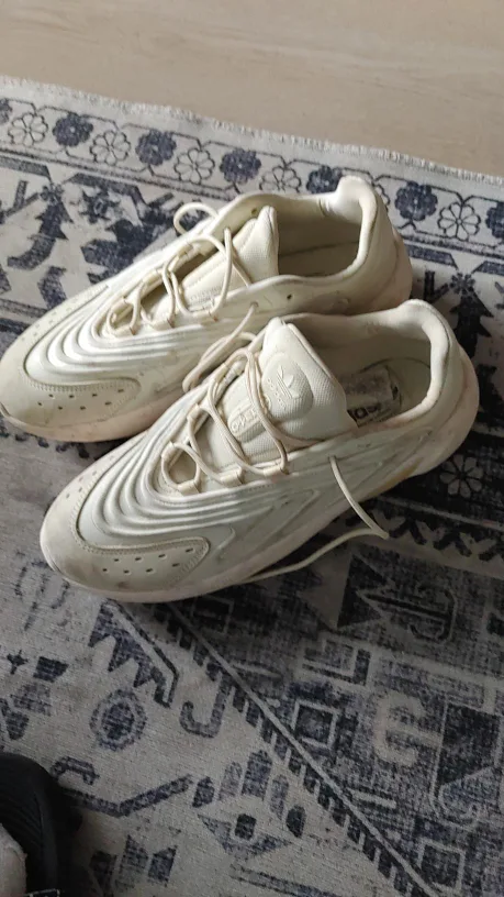 size 10 women addisas thumbnail