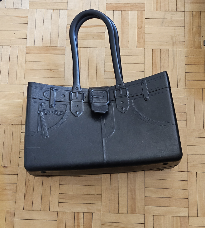 Stand up black purse