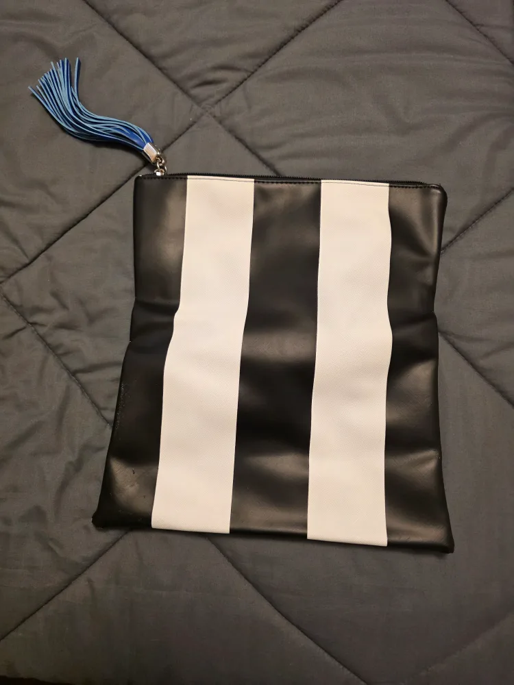 Saks Fifth Avenue Bag/Clear Bag/Beaded Bag image indicator(5)