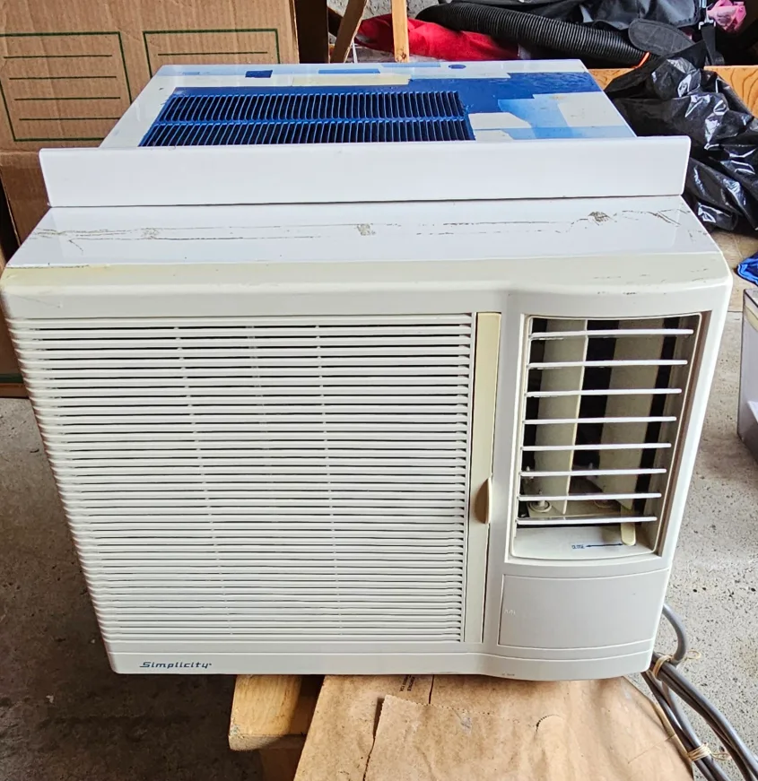 Simplicity (Danby) Window Air Conditioner thumbnail