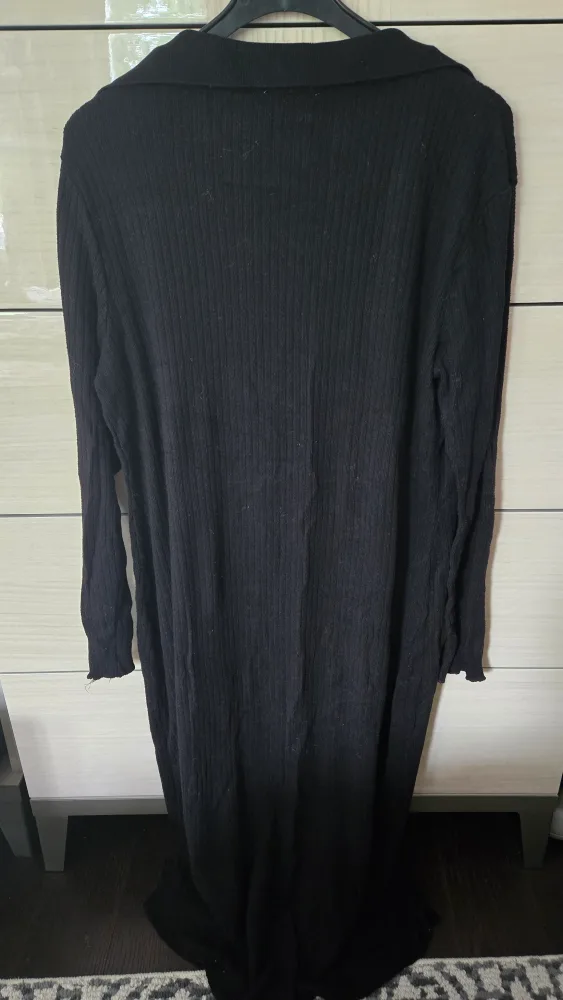 Suzy Shier Black Cardigan - Size M/M image indicator(2)