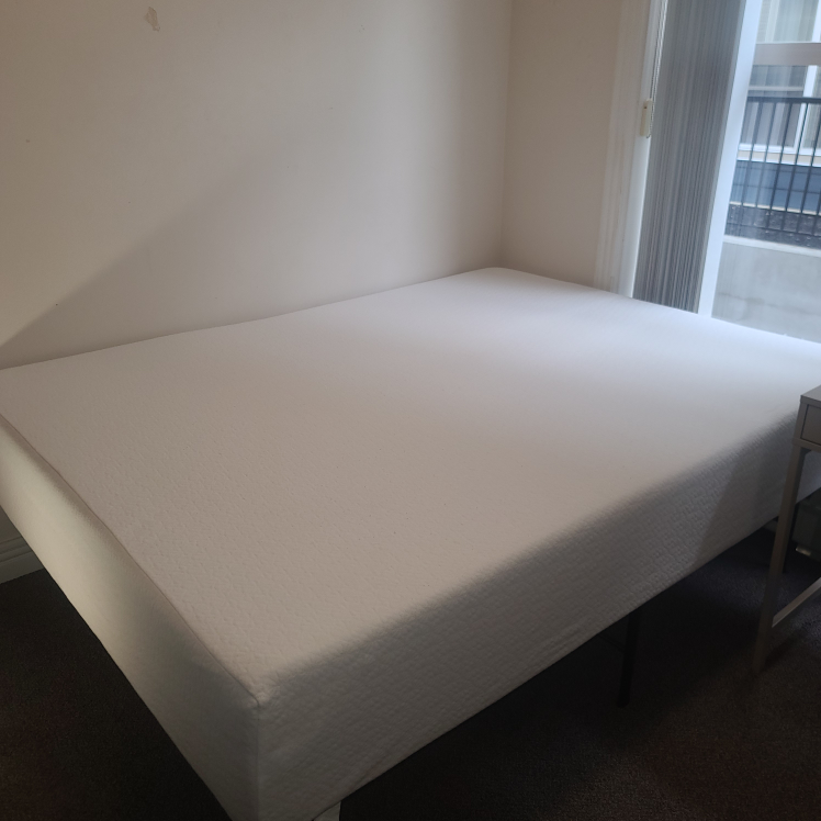 Queen Mattress with Metal Frame 12 Inch Memory Foam Mattress - photo 2