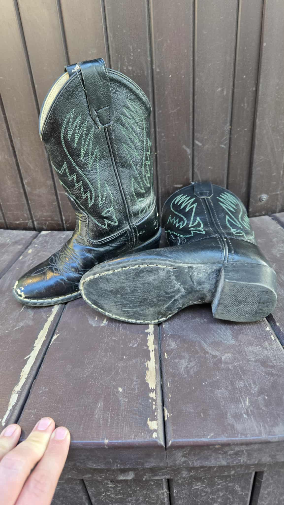 Kids Cowboy Boots. Size 8-10t ?? - photo 3