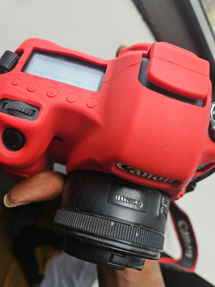Canon EOS 6D with 50mm Lens - Red - photo 5