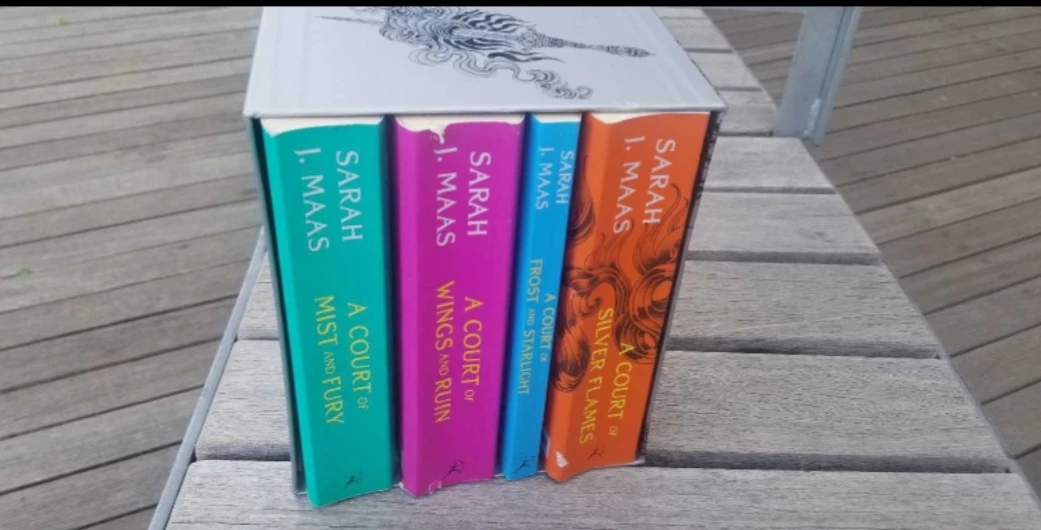 A Court of Thorns and Roses Box Set by Sarah J. Maas