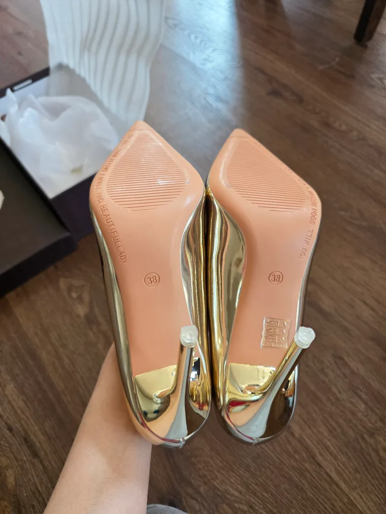 New light Gold Heels - Size 38 image indicator(3)