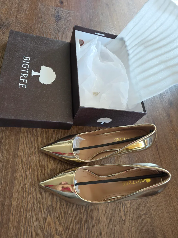 New light Gold Heels - Size 38 image indicator(6)