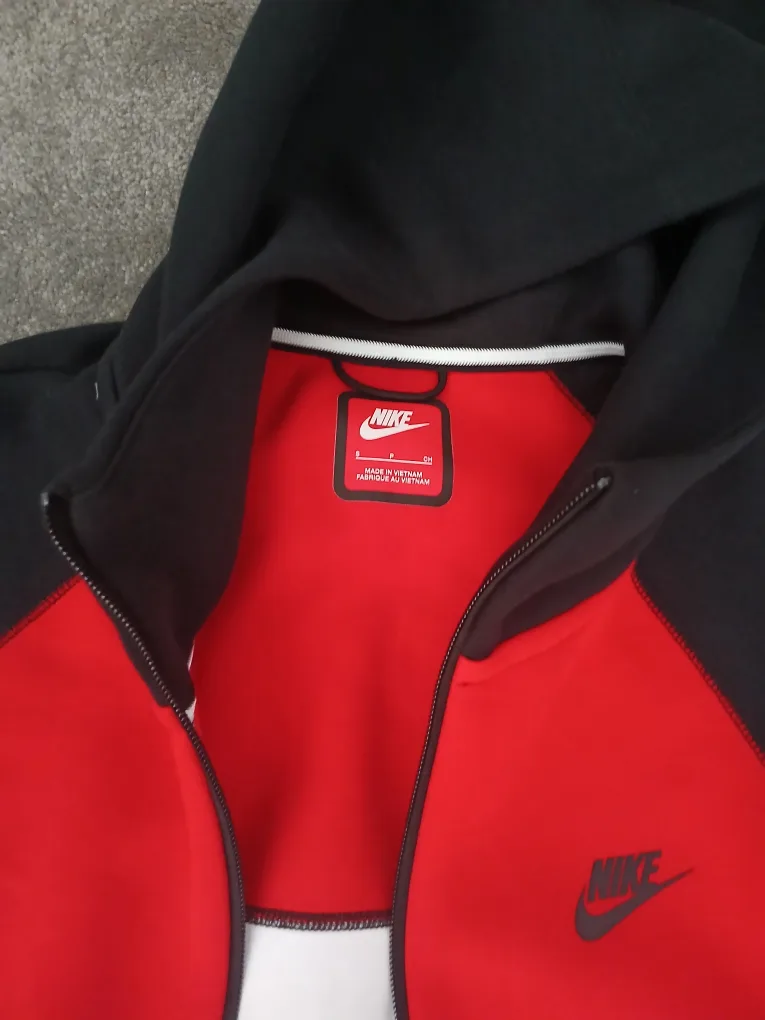 Nike Tech Fleece Hoodie - Red, Black, White - Size S image indicator(2)