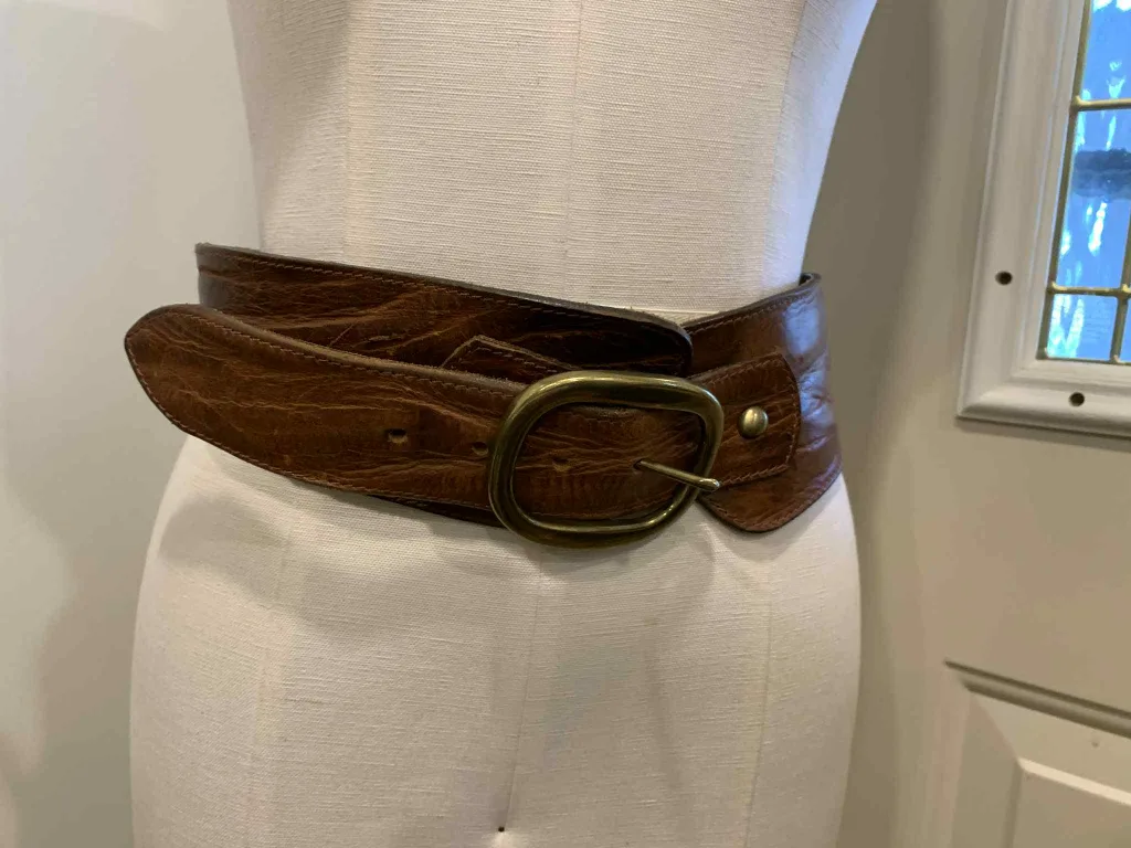 Leather Size 30 image indicator(3)