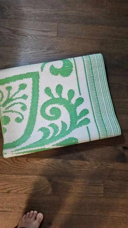 Green & White Outdoor Patio Mat thumbnail