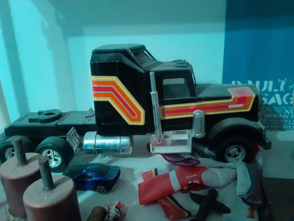 vintage watch and random toys image indicator(5)