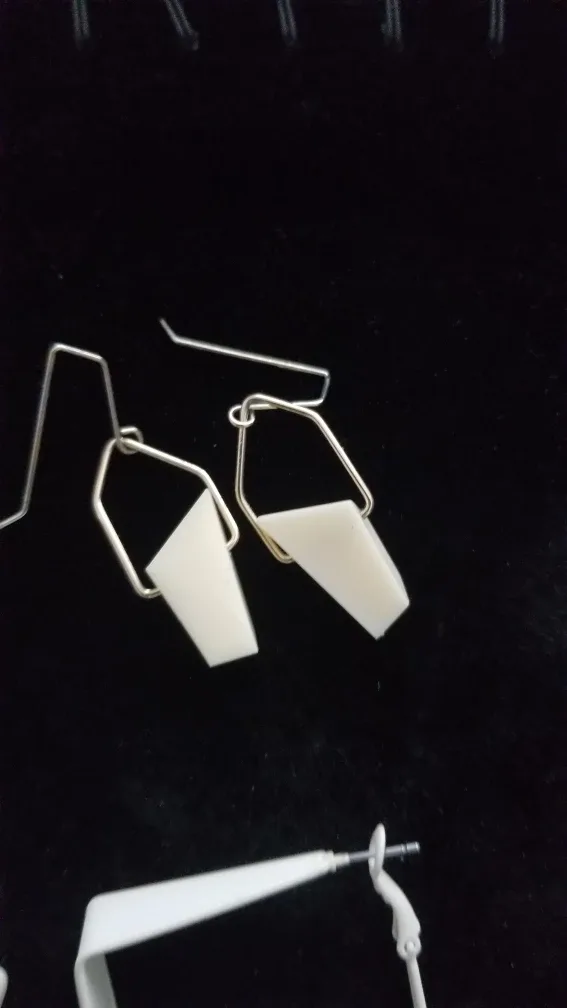 Earings image indicator(3)