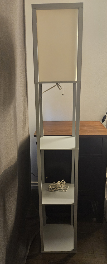Lamp with 3 shelves