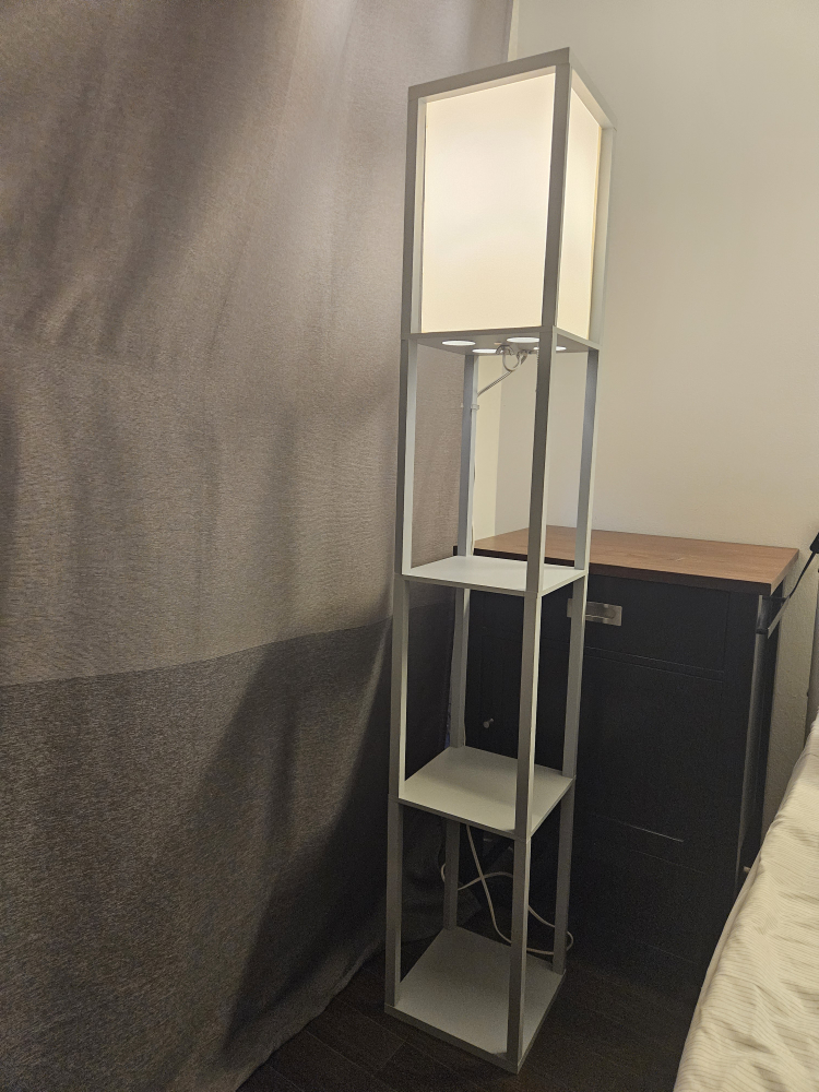 Lamp with 3 shelves - photo 2