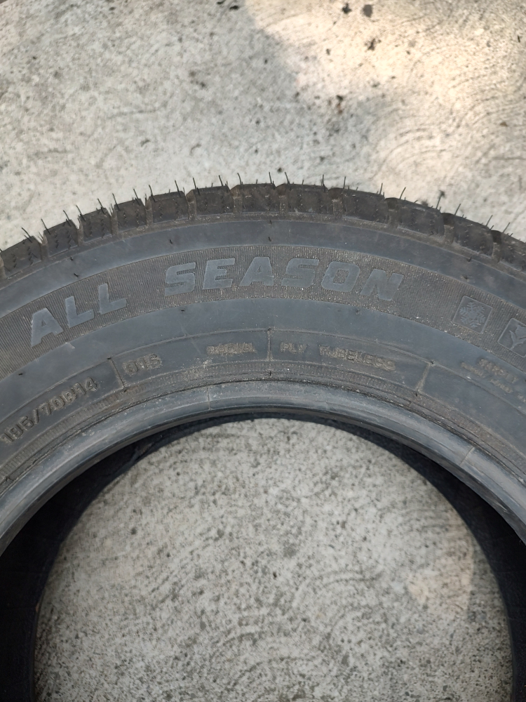 MotoMaster SE All Season Tire 195/70R14 - photo 4