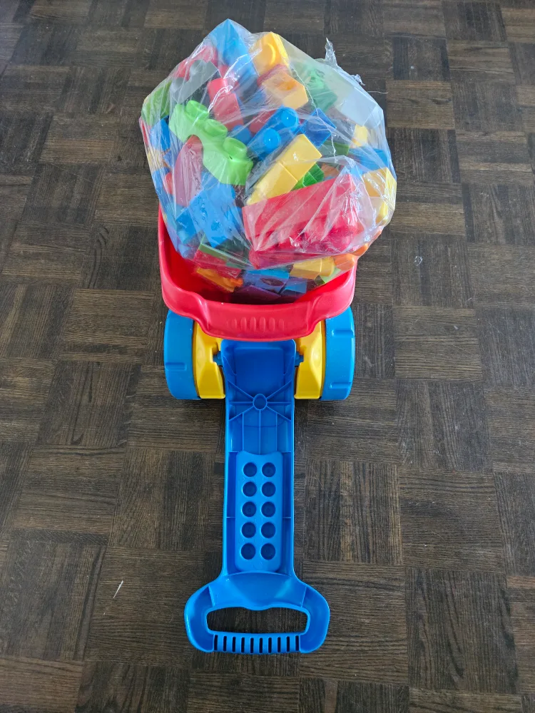 Mega Bloks First Builders Block Scooper image indicator(2)