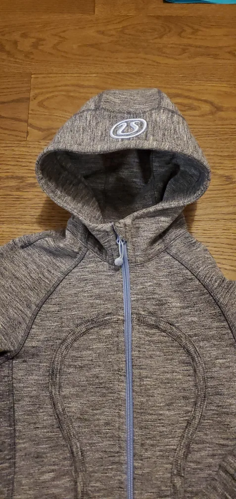 Lululemon heavyweight hoodie image indicator(2)