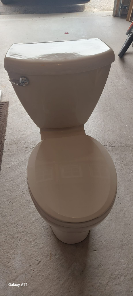 American Standard Beige Toilet - photo 3