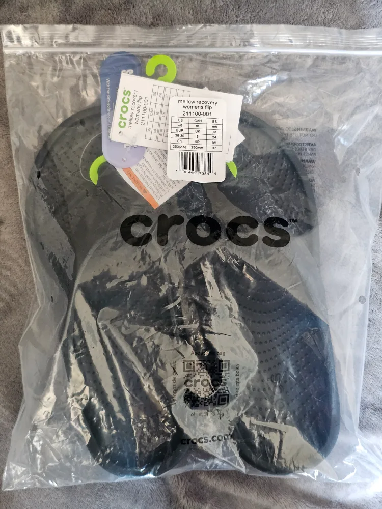 CROCS Mellow Recovery Flip (BNWT) image indicator(5)