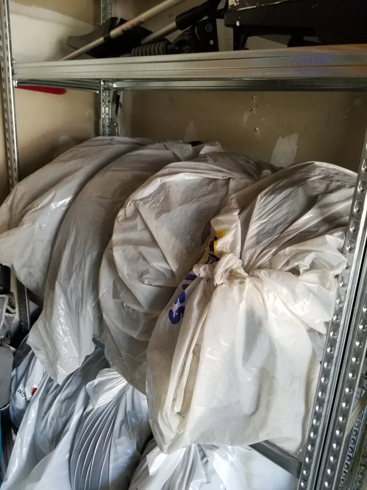 205/60/R16 winter tires (+ rims), Bridgestone, used one season image indicator(7)