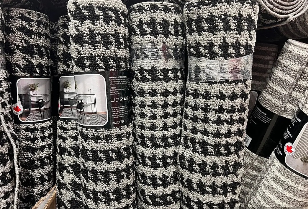 Baldosa Vestibule Rug - 46 in x 72 in