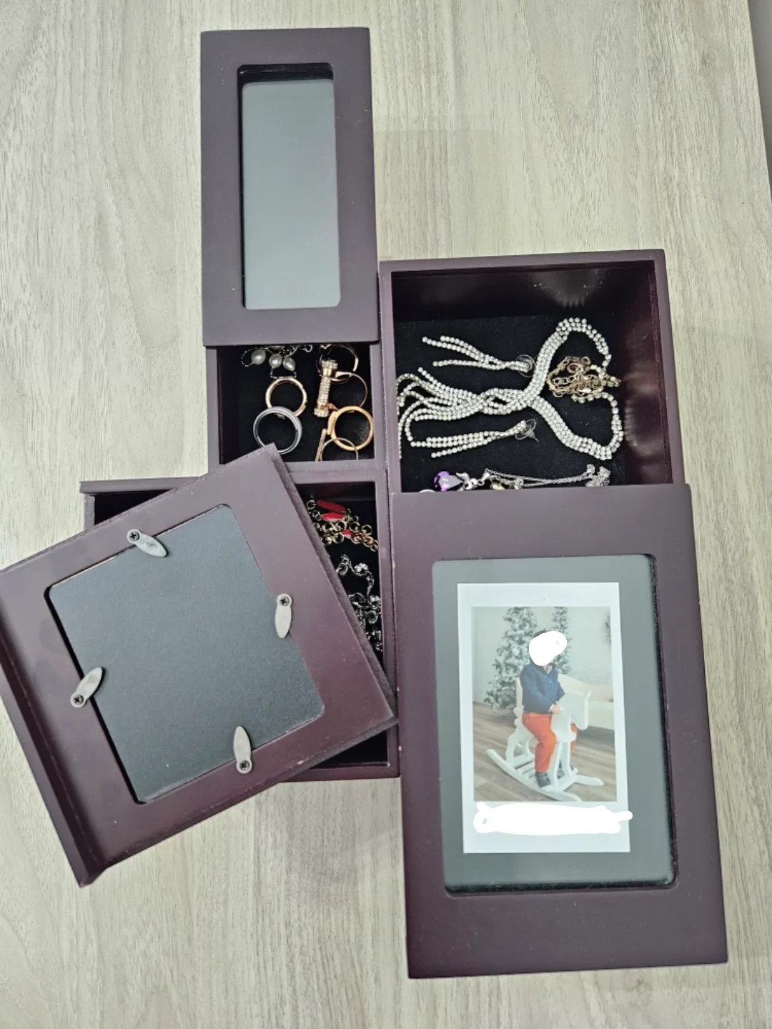 Umbra Stowaway Storage Box - includes various jewelries thumbnail