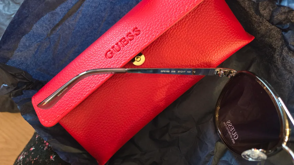 New Guess GF6188 Aviator Sunglasses w/ Case UV Protect image indicator(3)