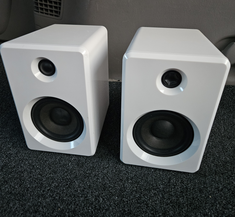 Pair of White Bookshelf Speakers