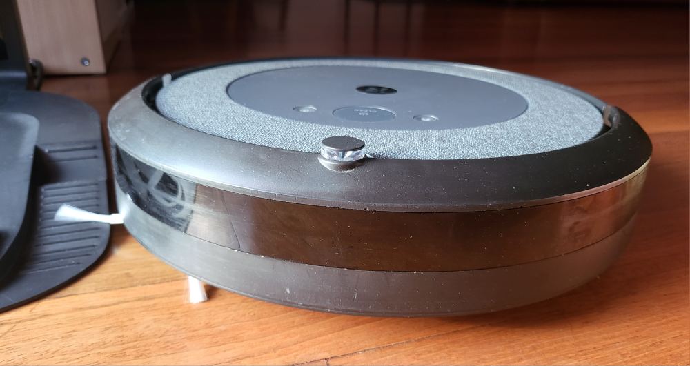 iRobot Roomba i3 Vacuum w/ Clean Base (Self-Emptying). - photo 5