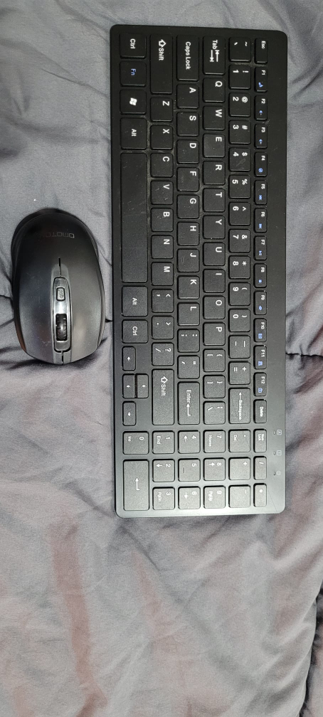 Omoton wireless keyboard and mouse combo