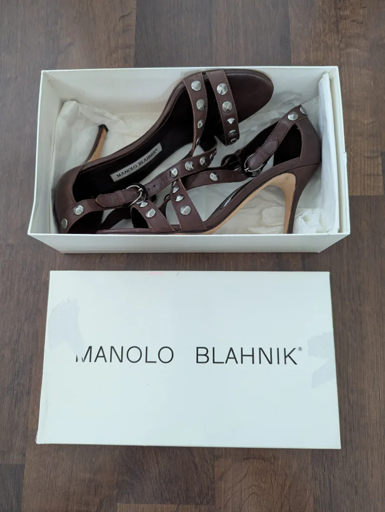 women shoes - Manolo Blahnik heels image indicator(2)