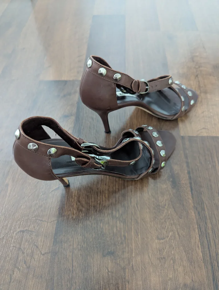 women shoes - Manolo Blahnik heels image indicator(4)