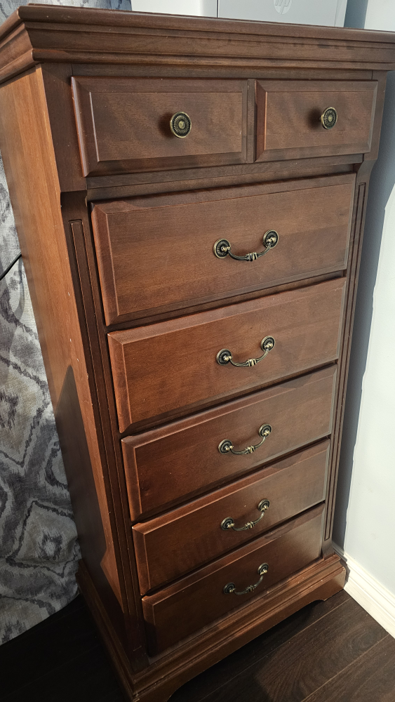 Wood Chest of Drawers