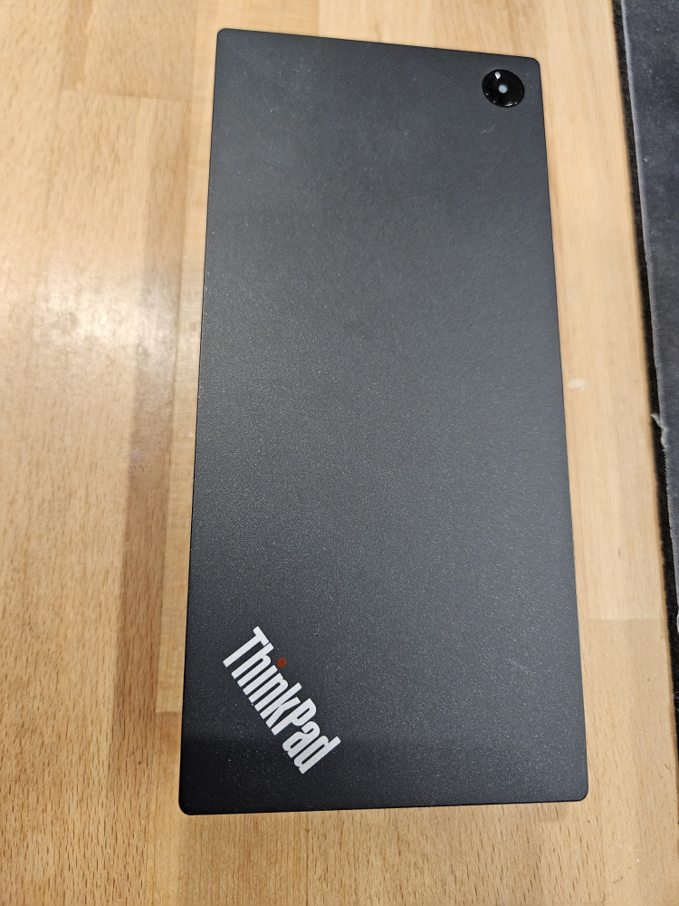 Lenovo ThinkPad USB-C Dock Gen 2 comes with charger