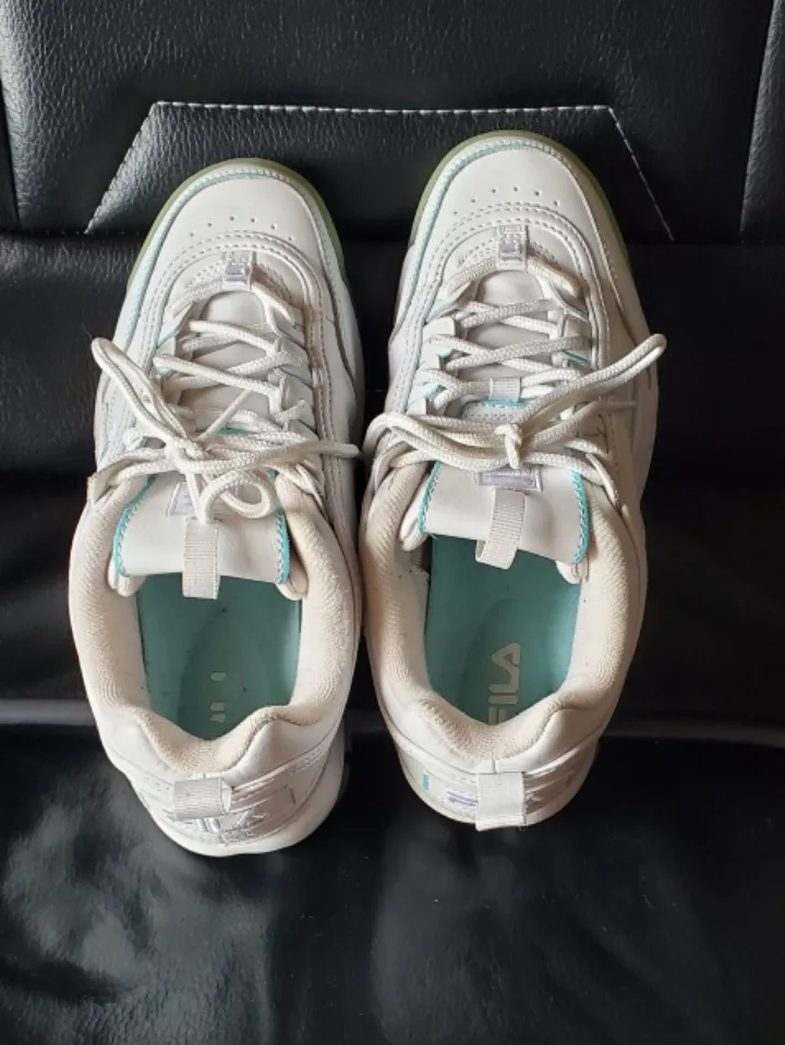 Fila Disruptor White Sneakers image indicator(7)