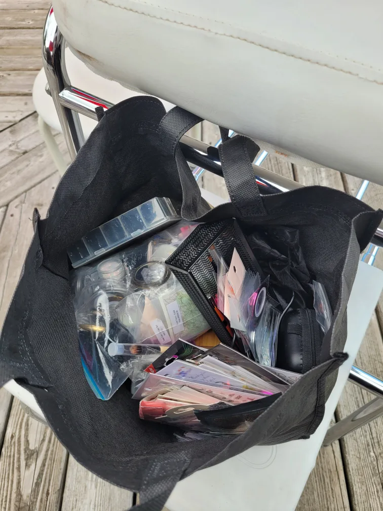 White Pedicure Chair image indicator(4)