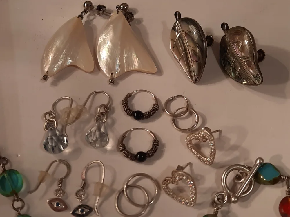 Sterling Silver Jewellery Bundle: Necklace & Earrings image indicator(7)