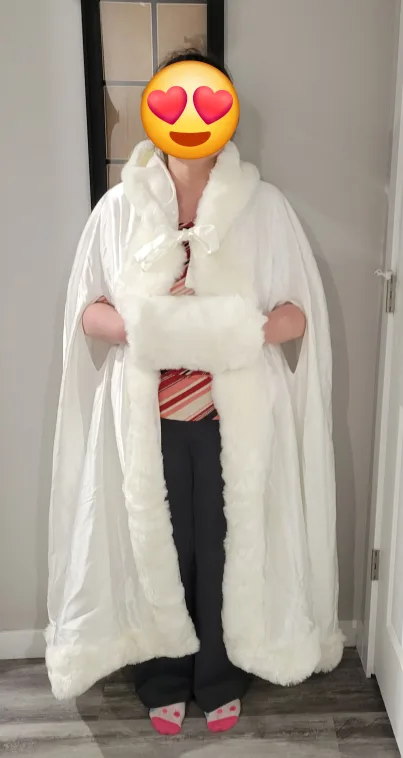 Bridal Cape/Cloak with Muff thumbnail
