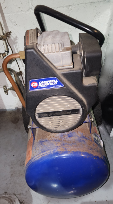 Campbell Hausfeld 13 Gallon Air Compressor - photo 2