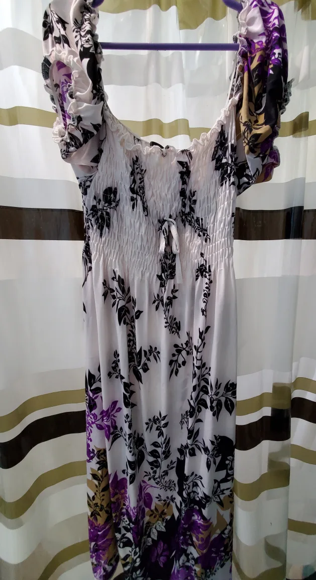 Set of 3 summer dresses! image indicator(2)