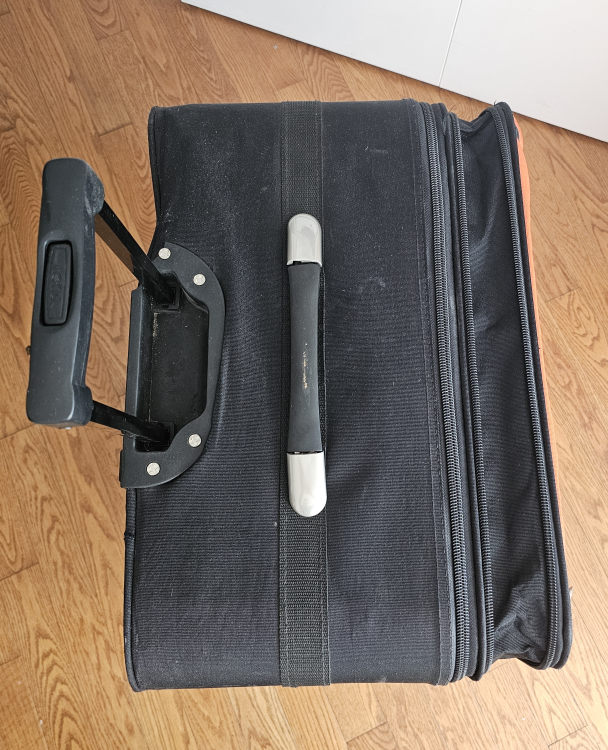 💖 Rolling Suitcase - Black & Orange - photo 5