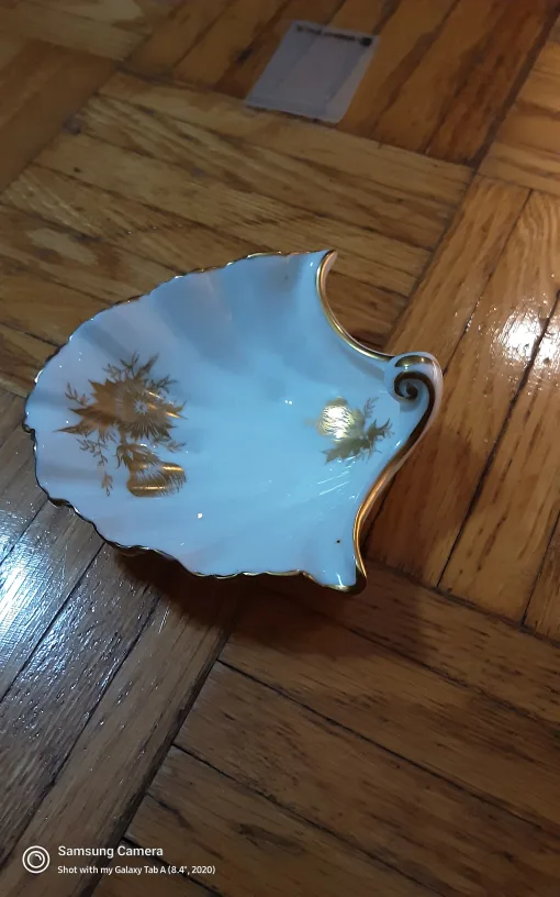 Royal Hammerley Shell Trinket Dish image indicator(3)