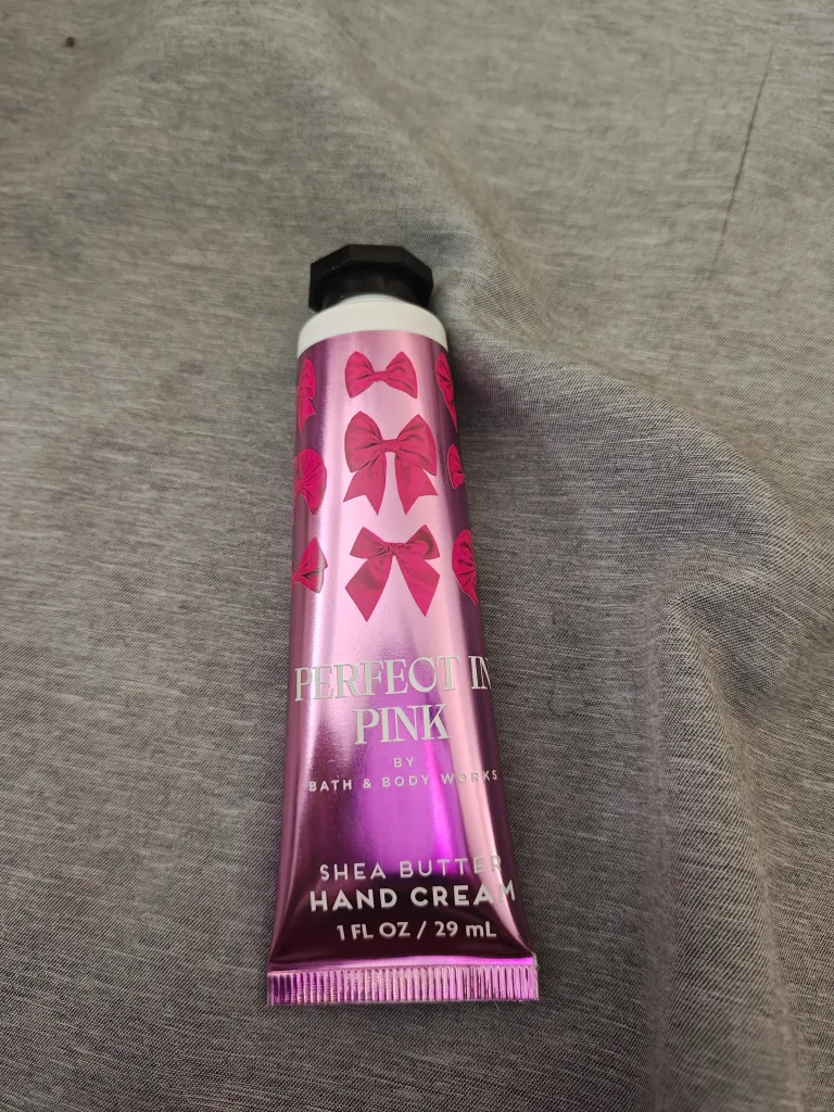 Bath & Body Works Perfect in Pink Shea Butter Hand Cream thumbnail