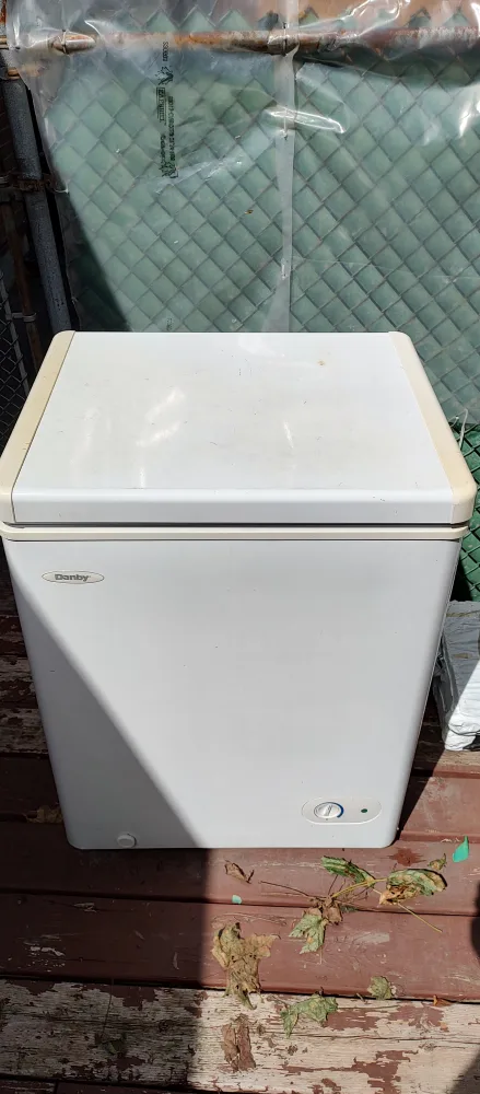Danby Chest Freezer image indicator(2)