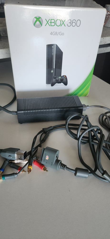 Xbox 360 Power Supply and AV Cable