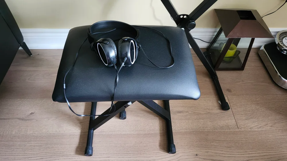 Alesis Melody 61 Beginner Bundle image indicator(5)